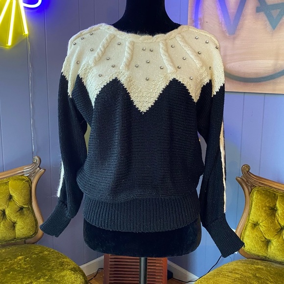 Vintage 80s Cream and Black Angora Lambs Wool Blend Batwing Sweater - Picture 1 of 8
